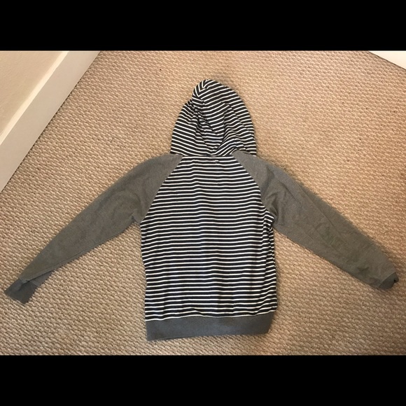 Artistry in Motion - Zipper Hoodie - Picture 3 of 4